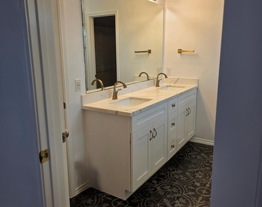 20330 Savannah Bay Road - Photo Thumbnail 14