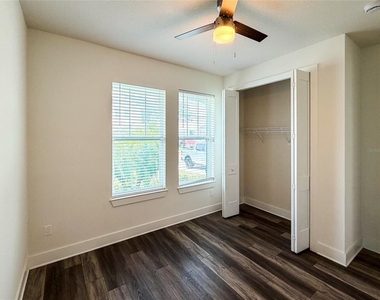 2065 Paragon Circle W - Photo Thumbnail 11