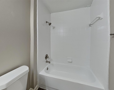 21884 Whispering Forest Drive - Photo Thumbnail 12