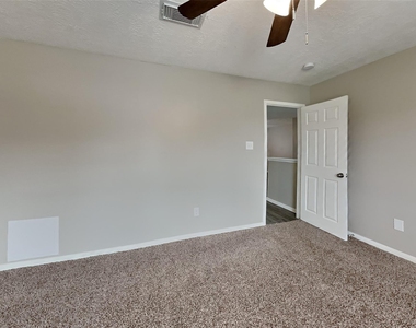 21884 Whispering Forest Drive - Photo Thumbnail 11