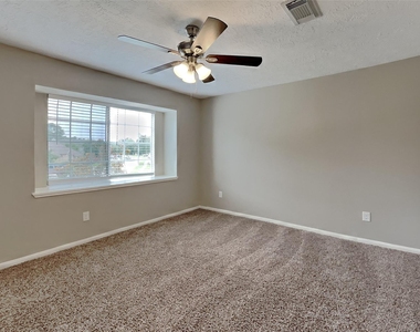 21884 Whispering Forest Drive - Photo Thumbnail 10