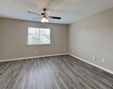 21884 Whispering Forest Drive - Photo Thumbnail 14