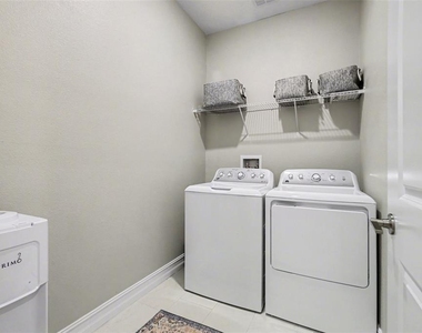 5054 San Martino Drive - Photo Thumbnail 26