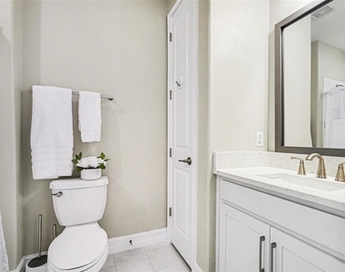 5054 San Martino Drive - Photo Thumbnail 24