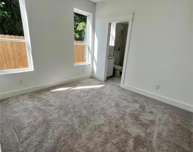 505 Schweikhardt Street - Photo Thumbnail 6