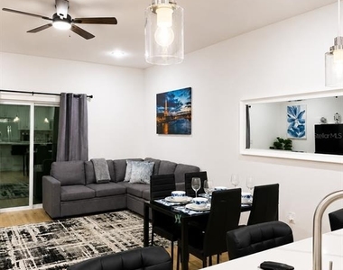 289 Boundary Boulevard - Photo Thumbnail 5