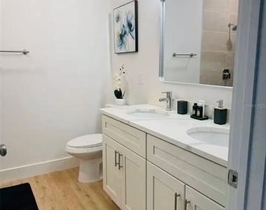 289 Boundary Boulevard - Photo Thumbnail 13