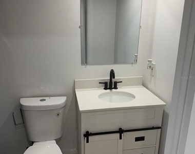2288 Harbor Boulevard - Photo Thumbnail 9