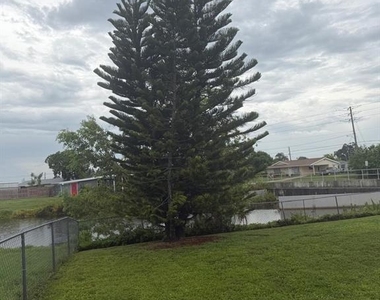 2288 Harbor Boulevard - Photo Thumbnail 6
