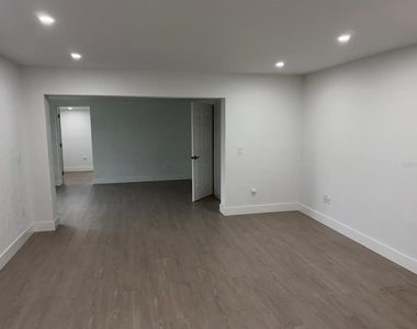2288 Harbor Boulevard - Photo Thumbnail 21