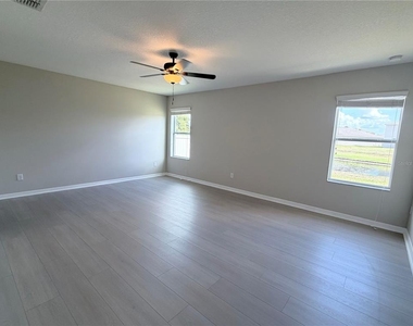 10013 Crested Fringe Drive - Photo Thumbnail 9