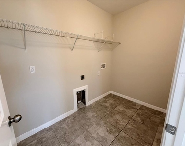 10013 Crested Fringe Drive - Photo Thumbnail 8
