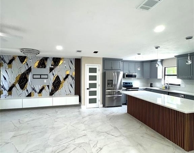 10708 Donbrese Avenue - Photo Thumbnail 13