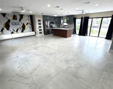 10708 Donbrese Avenue - Photo Thumbnail 3