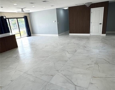 10708 Donbrese Avenue - Photo Thumbnail 15