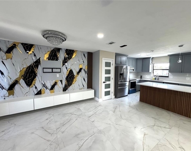10708 Donbrese Avenue - Photo Thumbnail 4