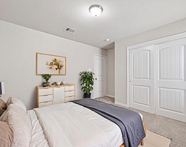 5703 Casa Martin Drive - Photo Thumbnail 18