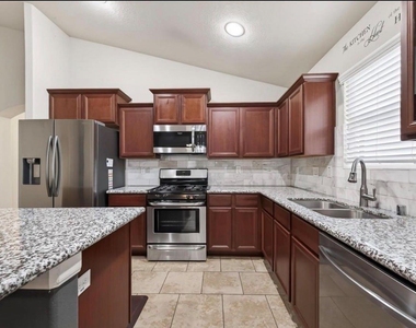 5703 Casa Martin Drive - Photo Thumbnail 7