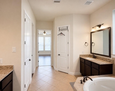 7742 Candlelight Park Lane - Photo Thumbnail 10