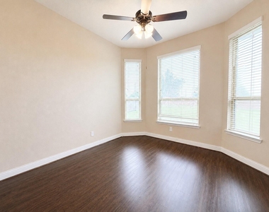 7742 Candlelight Park Lane - Photo Thumbnail 13