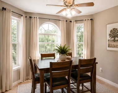 13624 Sableglen Street - Photo Thumbnail 8