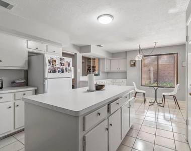 7534 Quail Meadow Drive - Photo Thumbnail 3