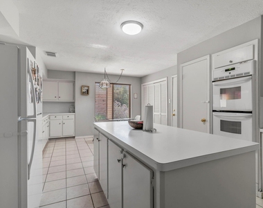 7534 Quail Meadow Drive - Photo Thumbnail 4