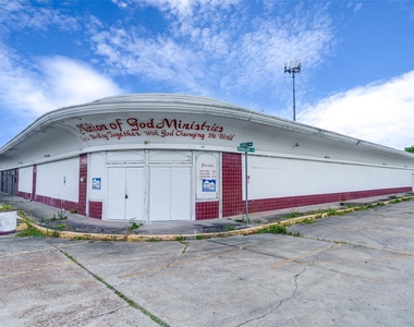 2900 Luell Street - Photo Thumbnail 1