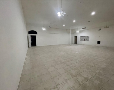 2900 Luell Street - Photo Thumbnail 4