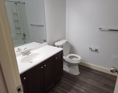 11002 Hammerly Boulevard - Photo Thumbnail 9