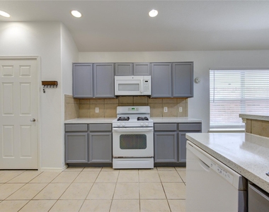 14027 Coveney Drive - Photo Thumbnail 12