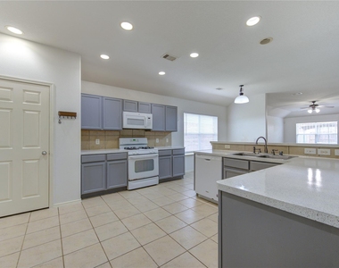 14027 Coveney Drive - Photo Thumbnail 9