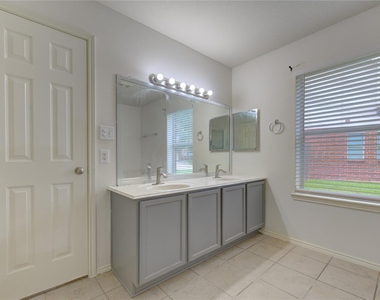 14027 Coveney Drive - Photo Thumbnail 30