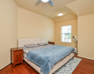 26711 Eagle Park Lane - Photo Thumbnail 33