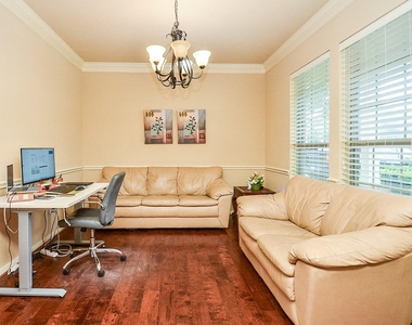 26711 Eagle Park Lane - Photo Thumbnail 8