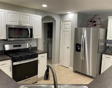 532 Dolcetto Drive - Photo Thumbnail 8