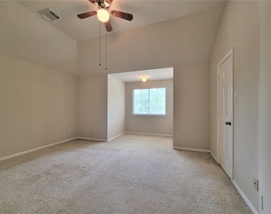 16302 Sitella Court - Photo Thumbnail 5