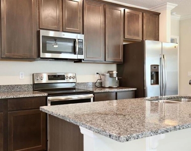 492 Pinecrest Loop - Photo Thumbnail 8