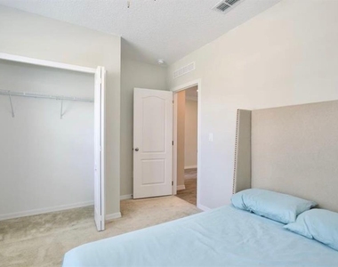 492 Pinecrest Loop - Photo Thumbnail 14