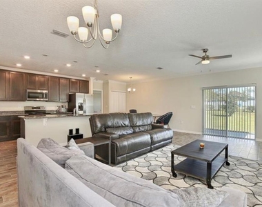 492 Pinecrest Loop - Photo Thumbnail 7