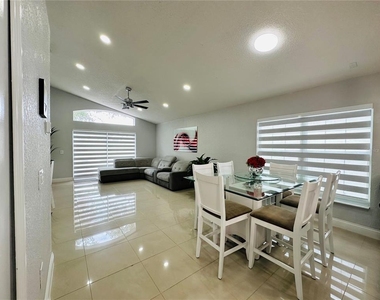 8885 Palisades Beach Avenue - Photo Thumbnail 5