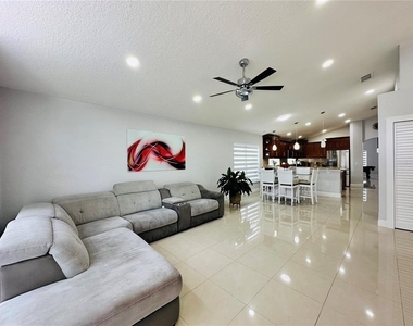 8885 Palisades Beach Avenue - Photo Thumbnail 8