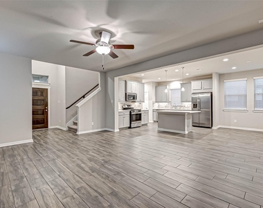 115 Sugar Peak Court - Photo Thumbnail 9
