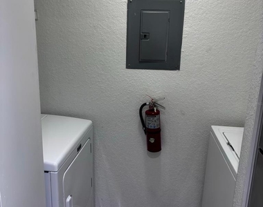 8939 Latrec Avenue - Photo Thumbnail 4