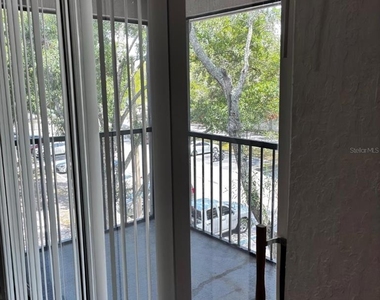 8939 Latrec Avenue - Photo Thumbnail 5