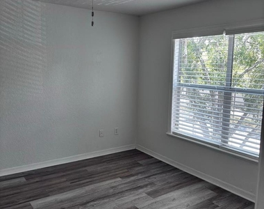 8939 Latrec Avenue - Photo Thumbnail 8