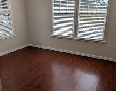 611 Campus Street - Photo Thumbnail 12
