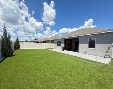 2074 Brillante Drive - Photo Thumbnail 19