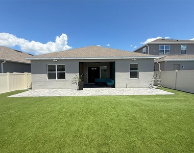 2074 Brillante Drive - Photo Thumbnail 20