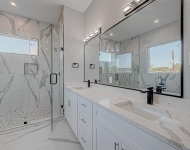 6840 Del Rio Street - Photo Thumbnail 39